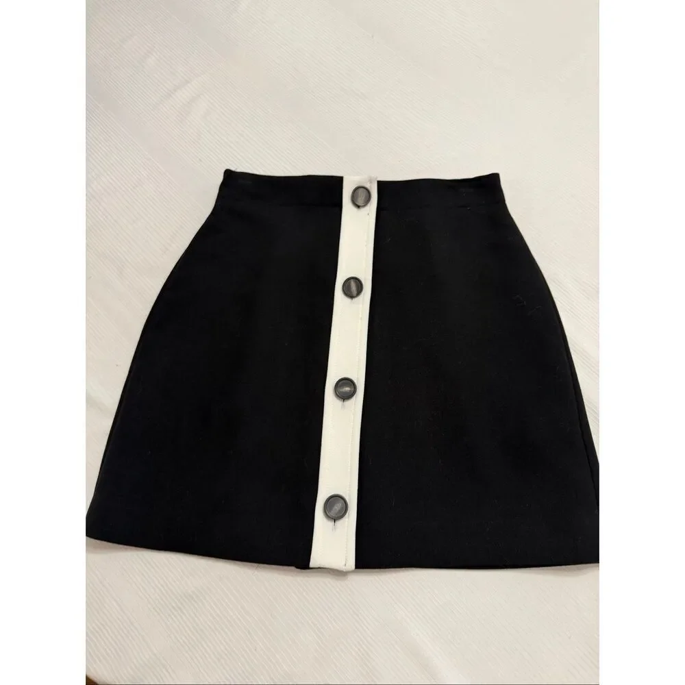 Kate Spade Black White Mini Skirt Size 2
